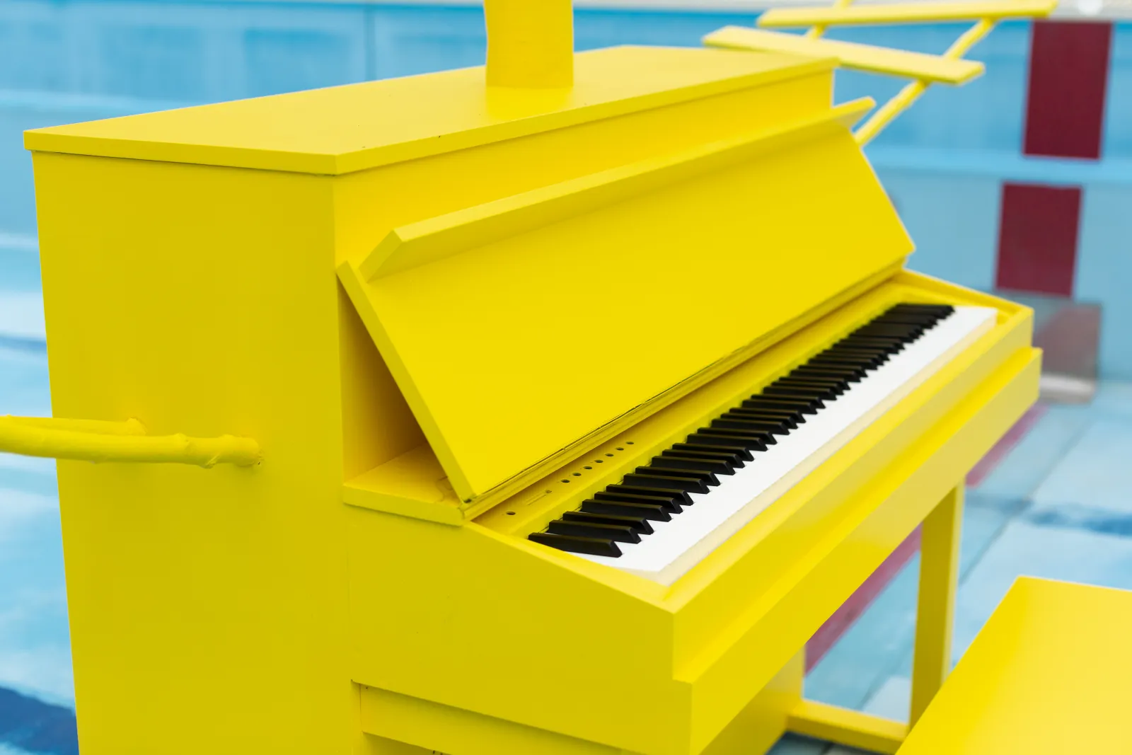 pool piano